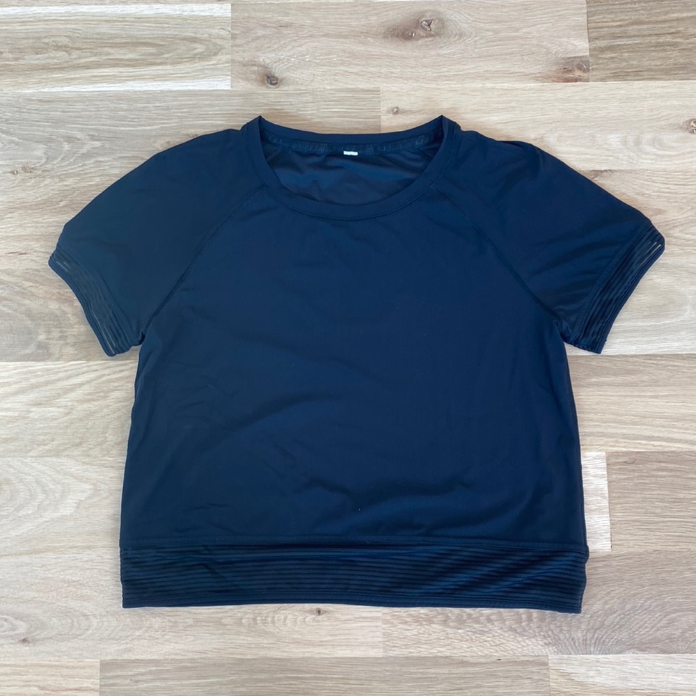Lululemon short sleeve workout top
